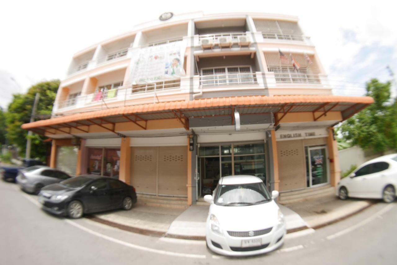 Fun Dee Hostel Ayutthaya エクステリア 写真