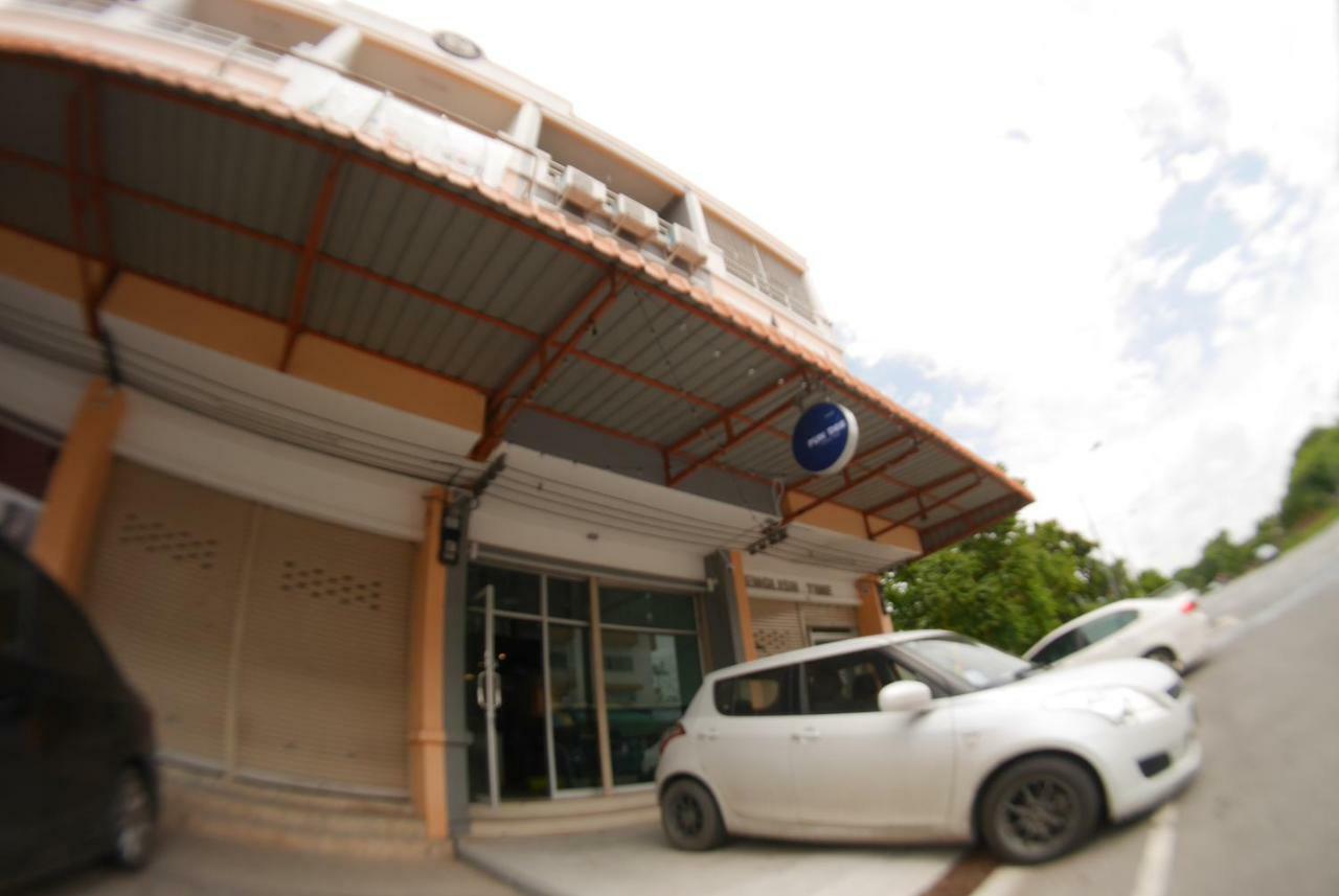 Fun Dee Hostel Ayutthaya エクステリア 写真