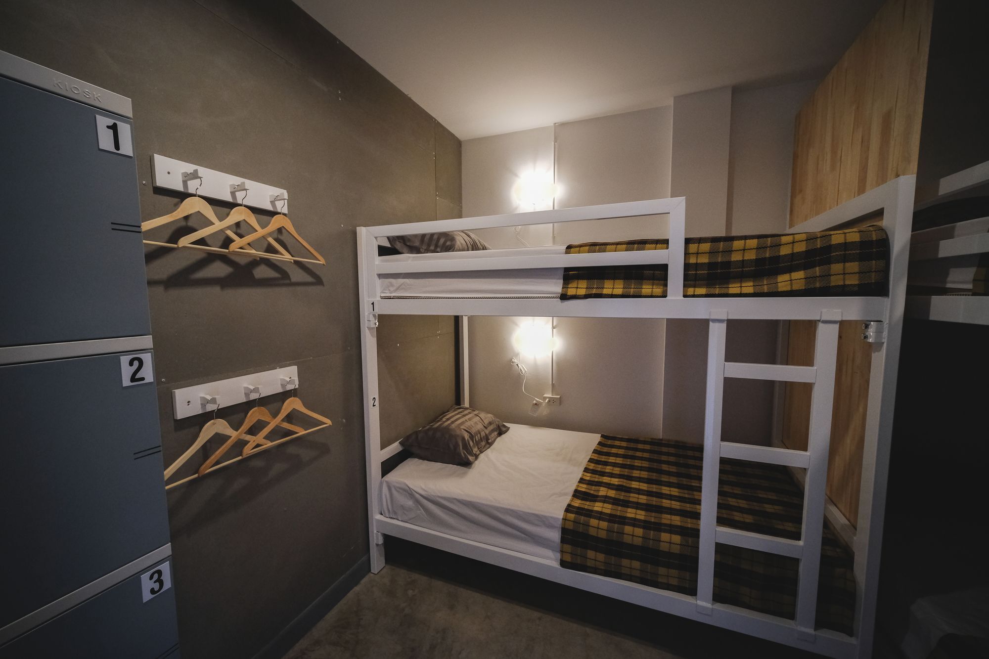 Fun Dee Hostel Ayutthaya エクステリア 写真